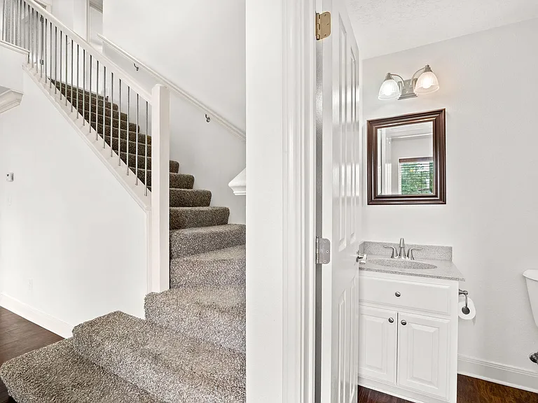 169 Cypress St #1 — Photo 7