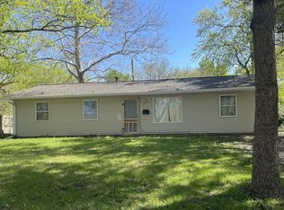 1607 Williamsburg Dr, Champaign, IL 61821