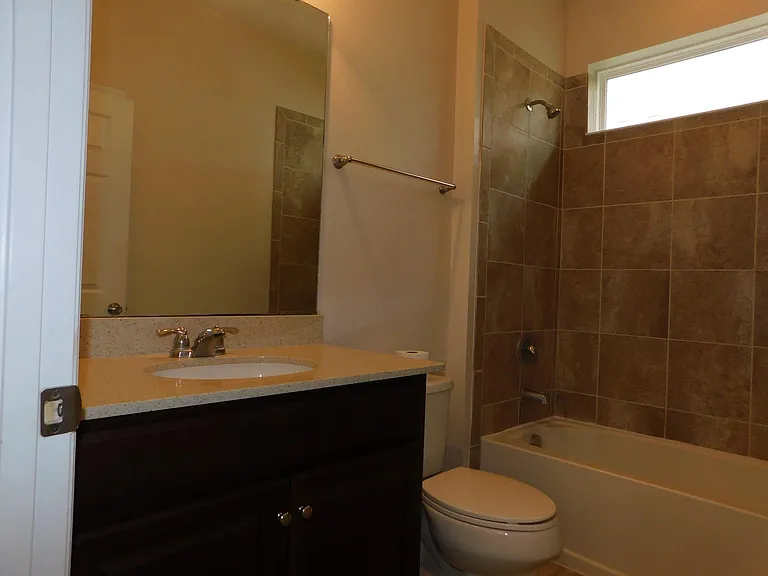 2135 Donahue Dr — Photo 22