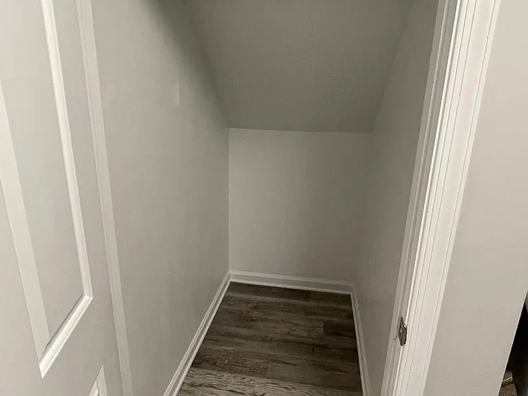 902 Wenwood Cir — Photo 14
