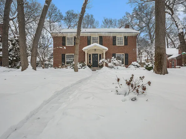 900 Cambridge Dr SE, East Grand Rapids, MI 49506