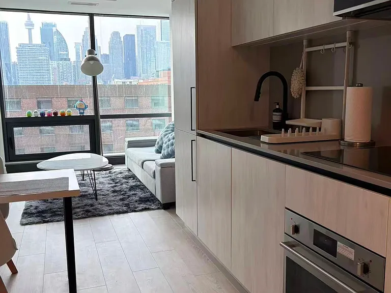 35 Parliament St #823 — Photo 19