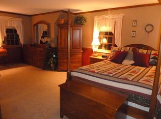 162 Oak Knoll Cir, Ludlow, MA 01056