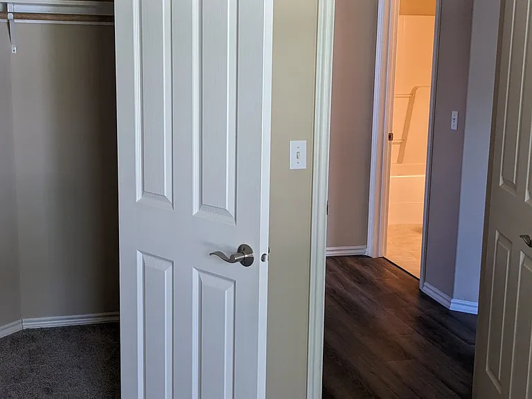 8909 Webster Ave — Photo 5