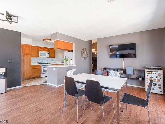 5th image of 2916 Drury St