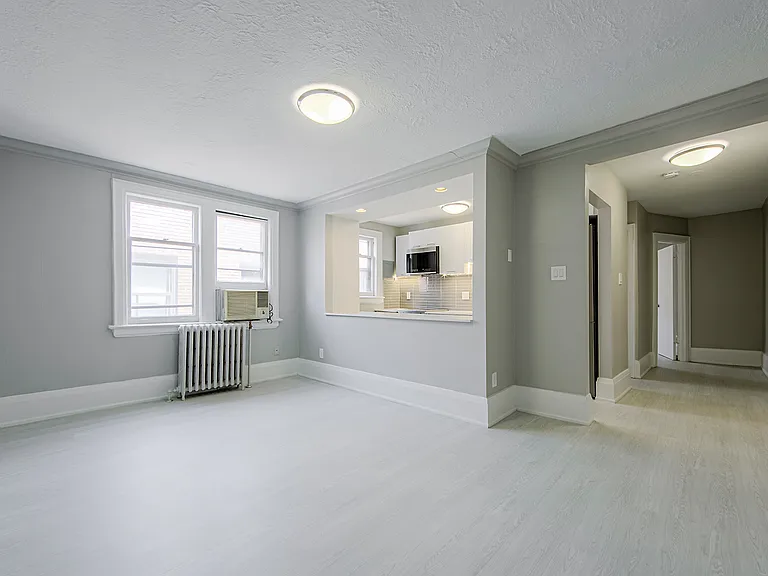 1531 Bathurst St — Photo 3