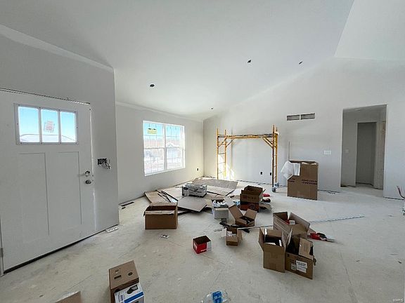 2nd image of 1016 Bay Hill Blvd