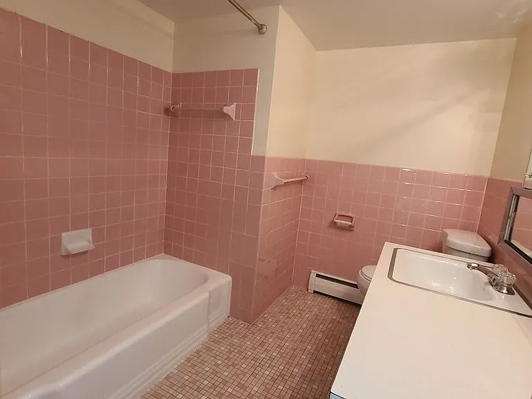 Imperial Heights Apartments — Photo 57