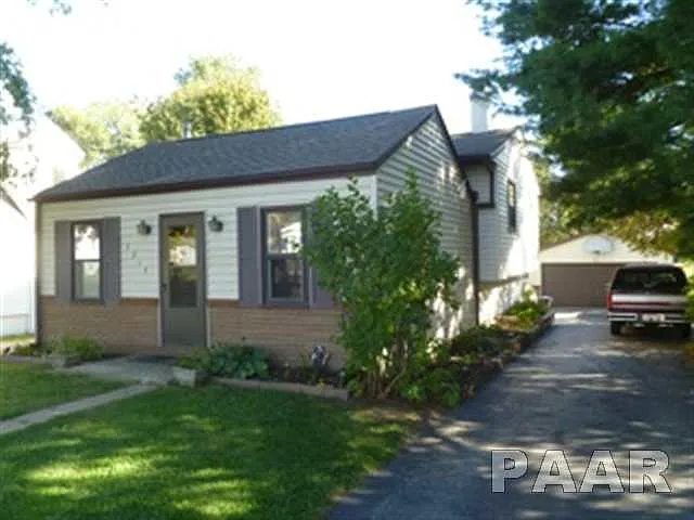 5214 W Closen Rd photo 1