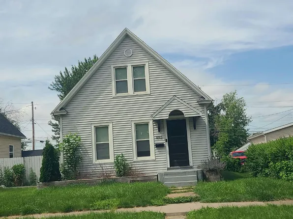 1012 D Ave NW, Cedar Rapids, IA 52405