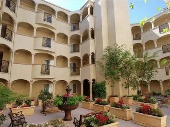 11911 Mayfield Ave #Penthouse 5, Los Angeles, CA 90049