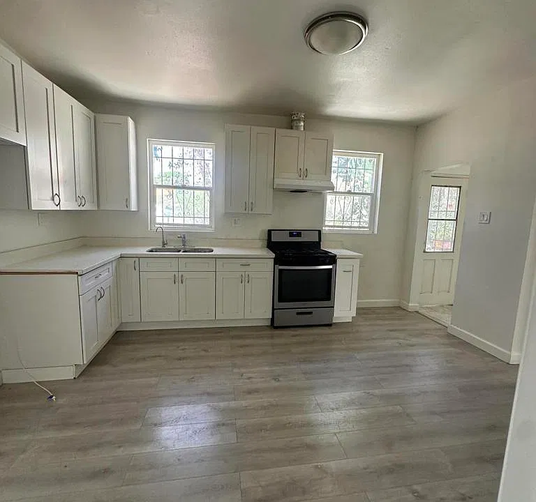 739 New Depot St #739