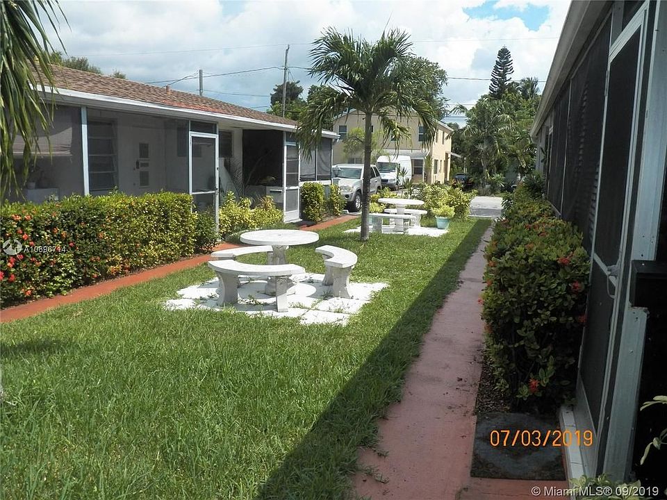 1st image of 2524 Hayes St APT 11