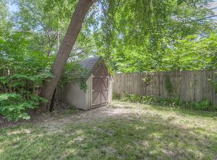 5835 Cherry St, Kansas City, MO 64110