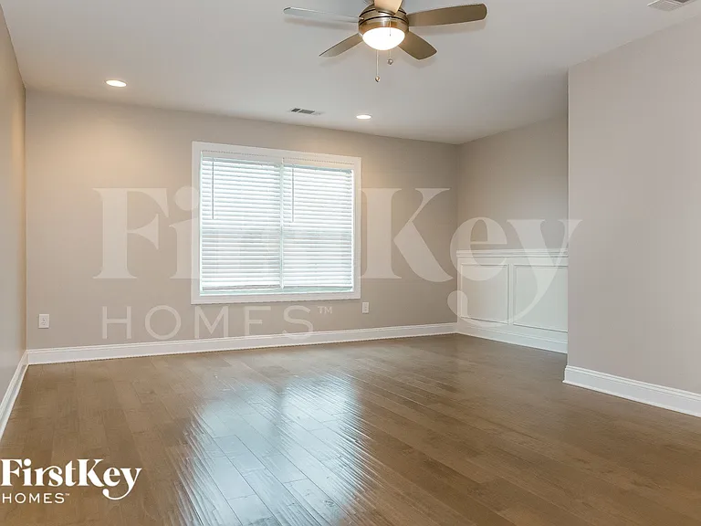 740 Wood Lily Dr — Photo 10