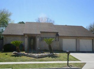 16834 Colony Bend Dr, Friendswood, TX 77546