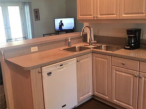 3rd image of 4055 W Price Blvd