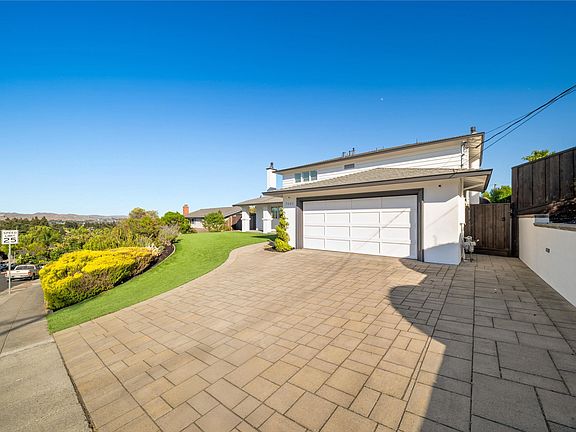 3rd image of 7420 Hansen Dr