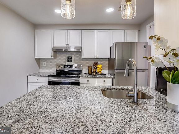 5th image of 9849 Hellingly Pl #9849