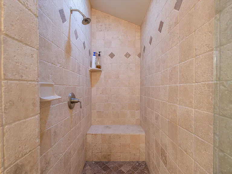 11731 Hope Ct — Photo 22