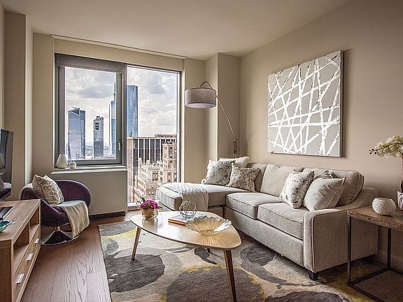 3rd image of 100 W 31st St APT 43E