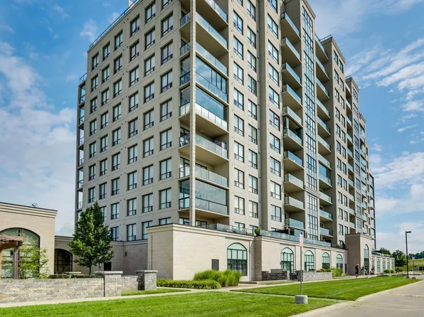 240 Villagewalk Blvd #212, London, ON N6G 0P6