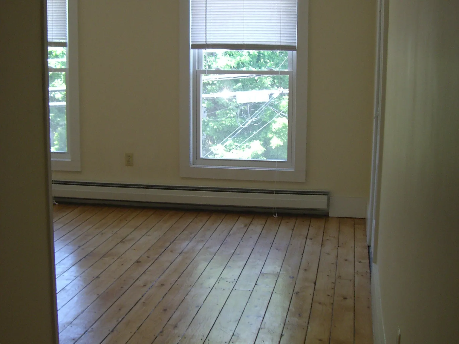3 bed, $1,700 — Photo 3