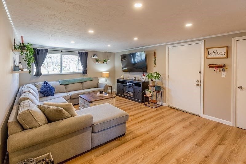 1st image of 10 Tideview Path APT 5