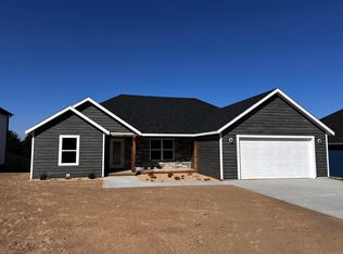 765 S Elm St, Marshfield, MO 65706