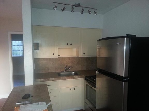 5th image of 1300 SE 1st St APT 23
