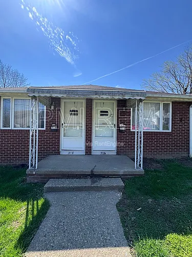 316 13th St NE Photo 1