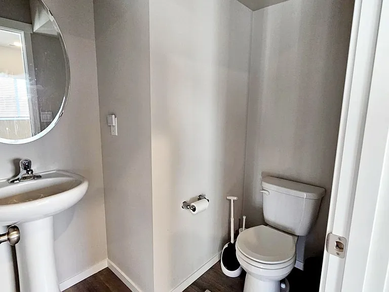6492 Yorktown Pl NE — Photo 18