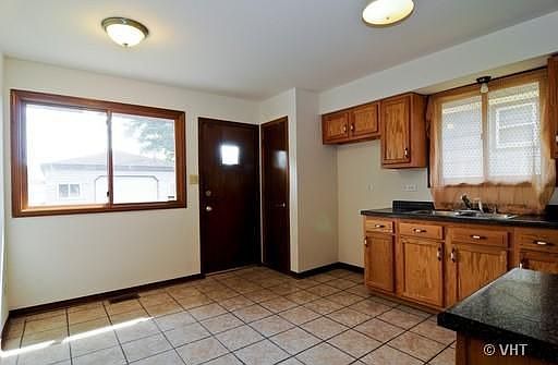 4th image of 553 Mackinaw Ave