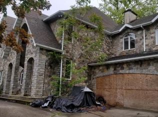 1037 Todt Hill Rd, Staten Island, NY 10304
