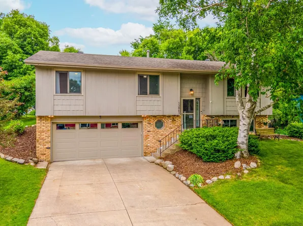 13863 62nd Ave N, Maple Grove, MN 55311