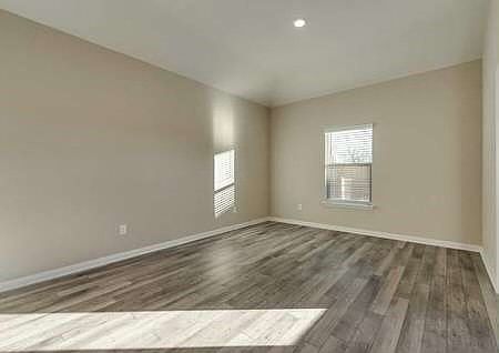 5th image of 112 Emma Dr