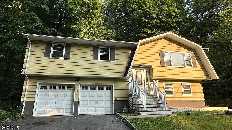 1st image of 95 Longwood Lake Rd