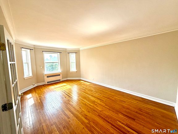 5th image of 70 Strawberry Hill Ave APT 5-2D