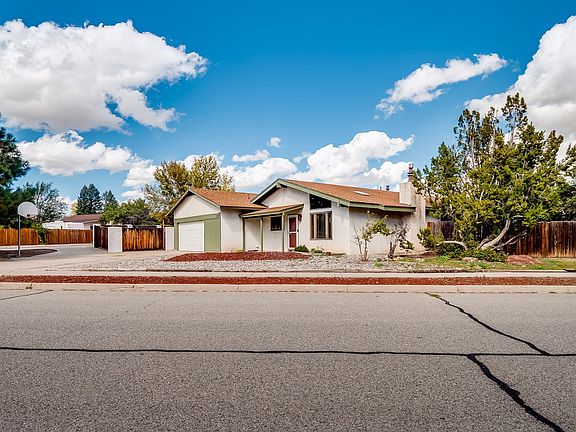 3rd image of 450 Connie Ave