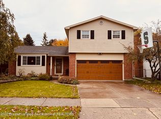2816 Hopkins Ave, Lansing, MI 48912