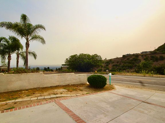 2nd image of 277 Via Pasito