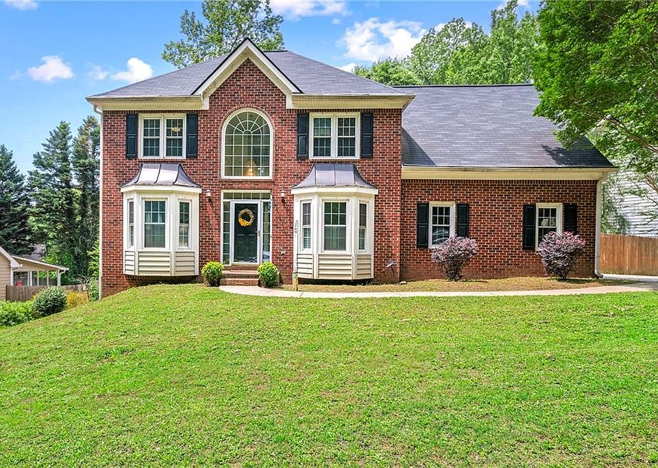 1st image of 4915 Farm Valley Dr NE