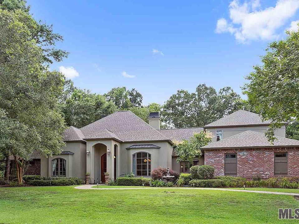1st image of 18695 Saint Andrews Ct W