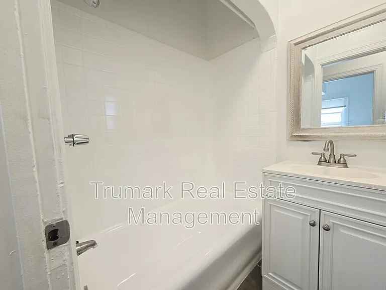380 W California Ave — Photo 8