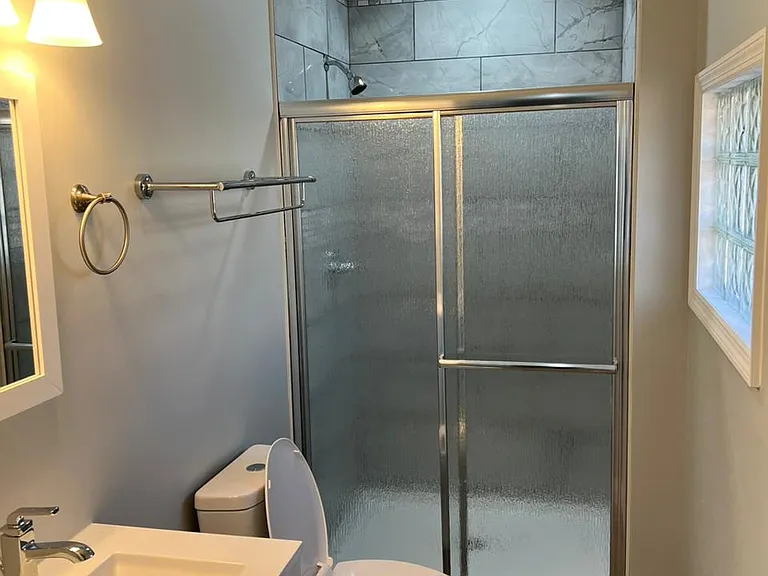 207 Herbert St — Photo 23