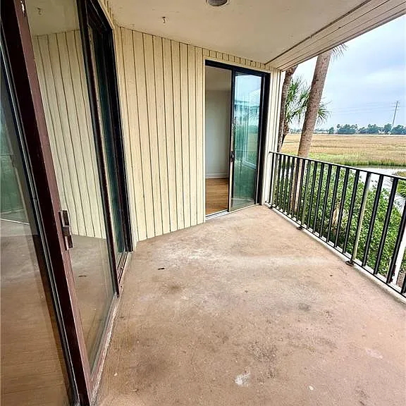 1 Marina Dr — Photo 6