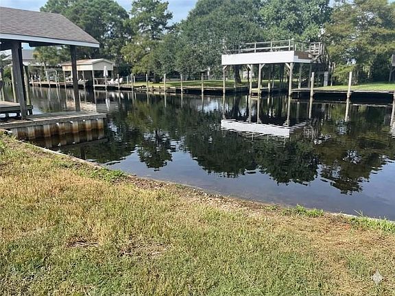 3rd image of Lake Rd