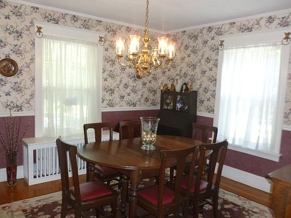 2nd image of 36 Clarendon Ct