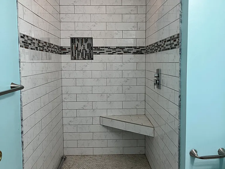 8437 Bedford Rd — Photo 2