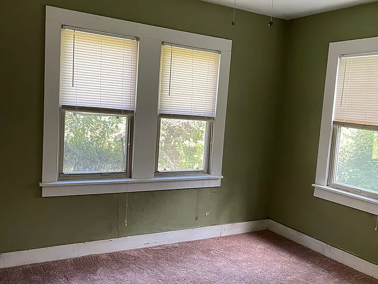 670 Preston St — Photo 11